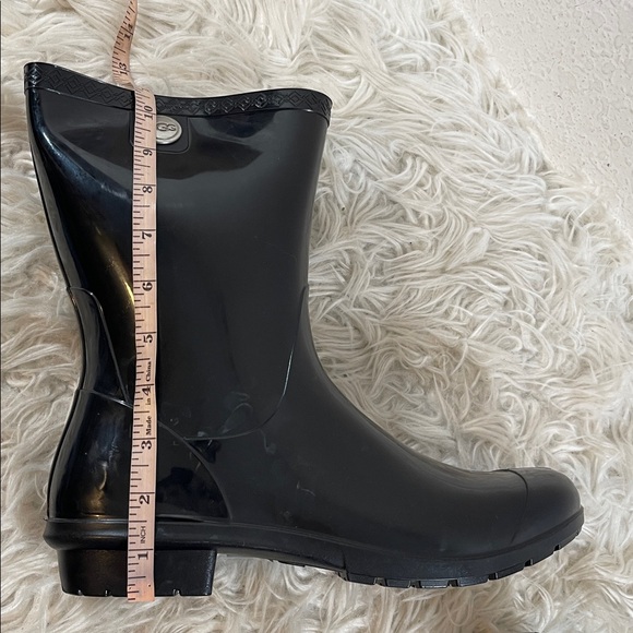 UGG Sienna Rain Boot Waterproof Black High-Gloss Finish Size 11 NEW - Picture 13 of 16